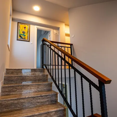 빌라 павлевски